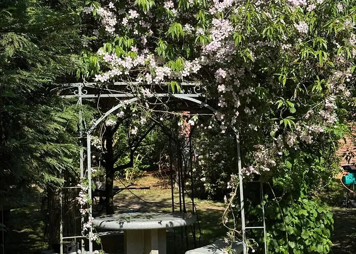 Villa Friesenpark 10 *